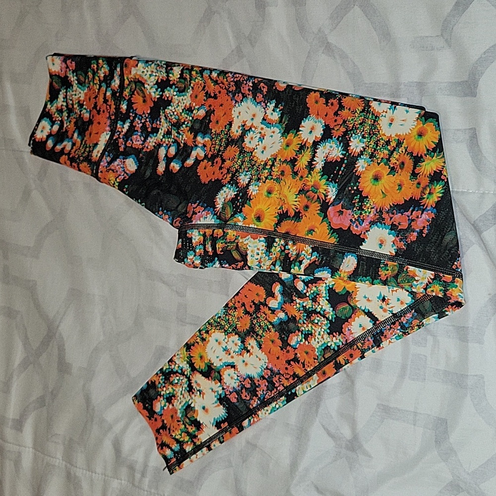 Offline Aerie Goals 3D High Waisted Leggings Floral XS Barbiecore Workout NWOT